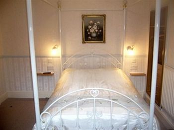 The Captain Guesthouse Скарборо Екстер'єр фото